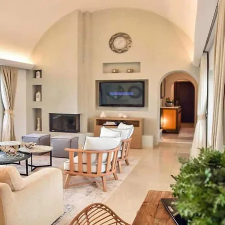 Luxury In Santorini